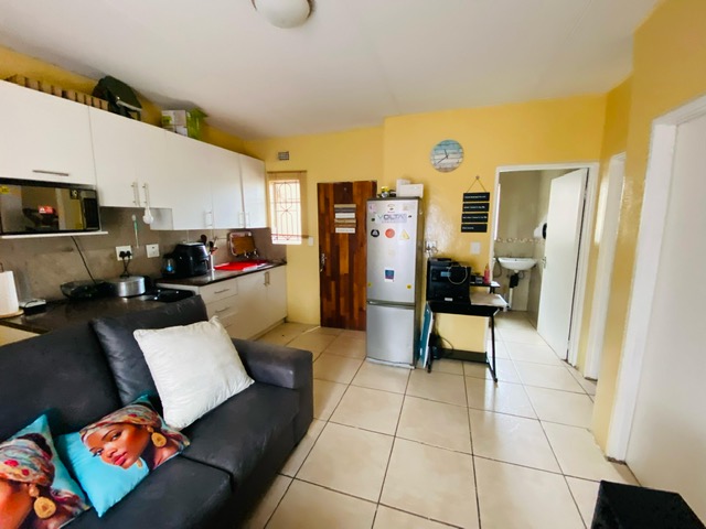 2 Bedroom Property for Sale in Fleurhof Gauteng