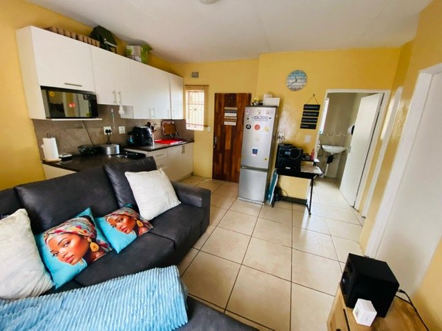 2 Bedroom Property for Sale in Fleurhof Gauteng