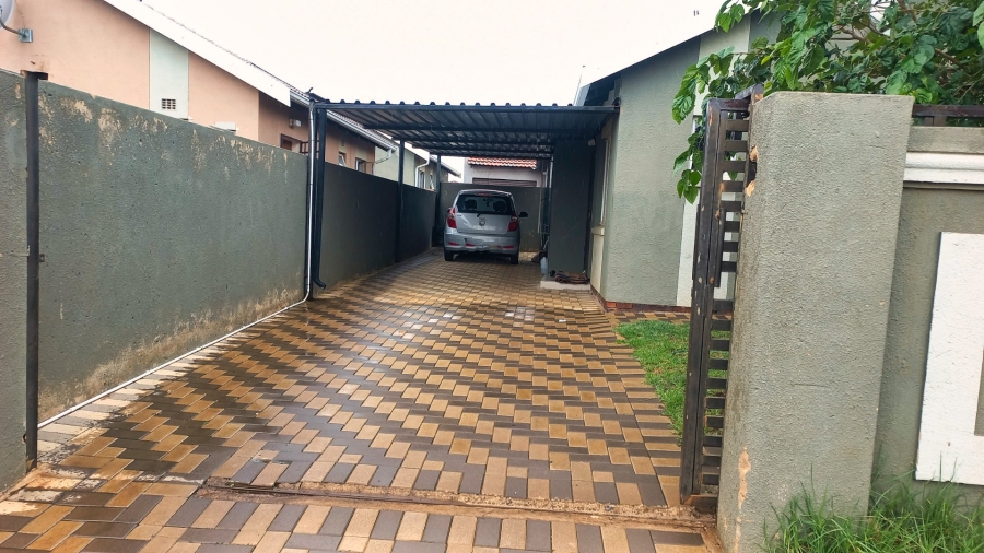 2 Bedroom Property for Sale in Windmill Park Gauteng