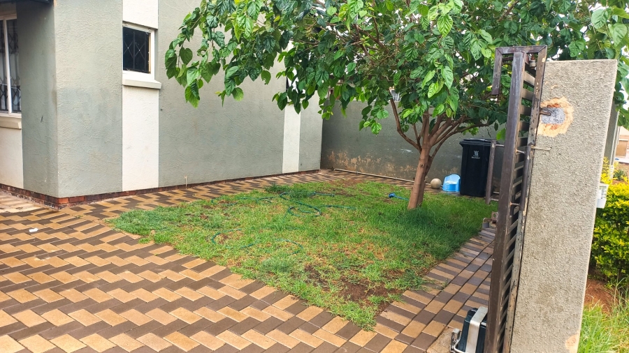 2 Bedroom Property for Sale in Windmill Park Gauteng