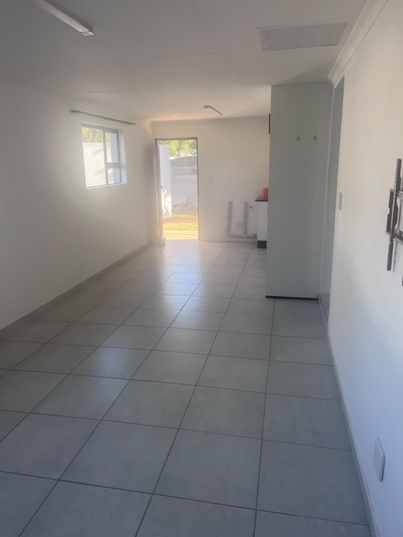To Let 1 Bedroom Property for Rent in Brentwood Park AH Gauteng