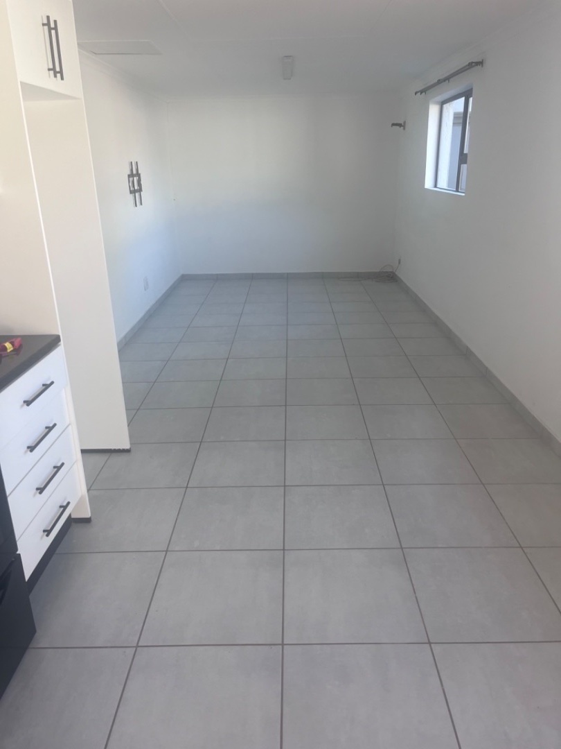To Let 1 Bedroom Property for Rent in Brentwood Park AH Gauteng