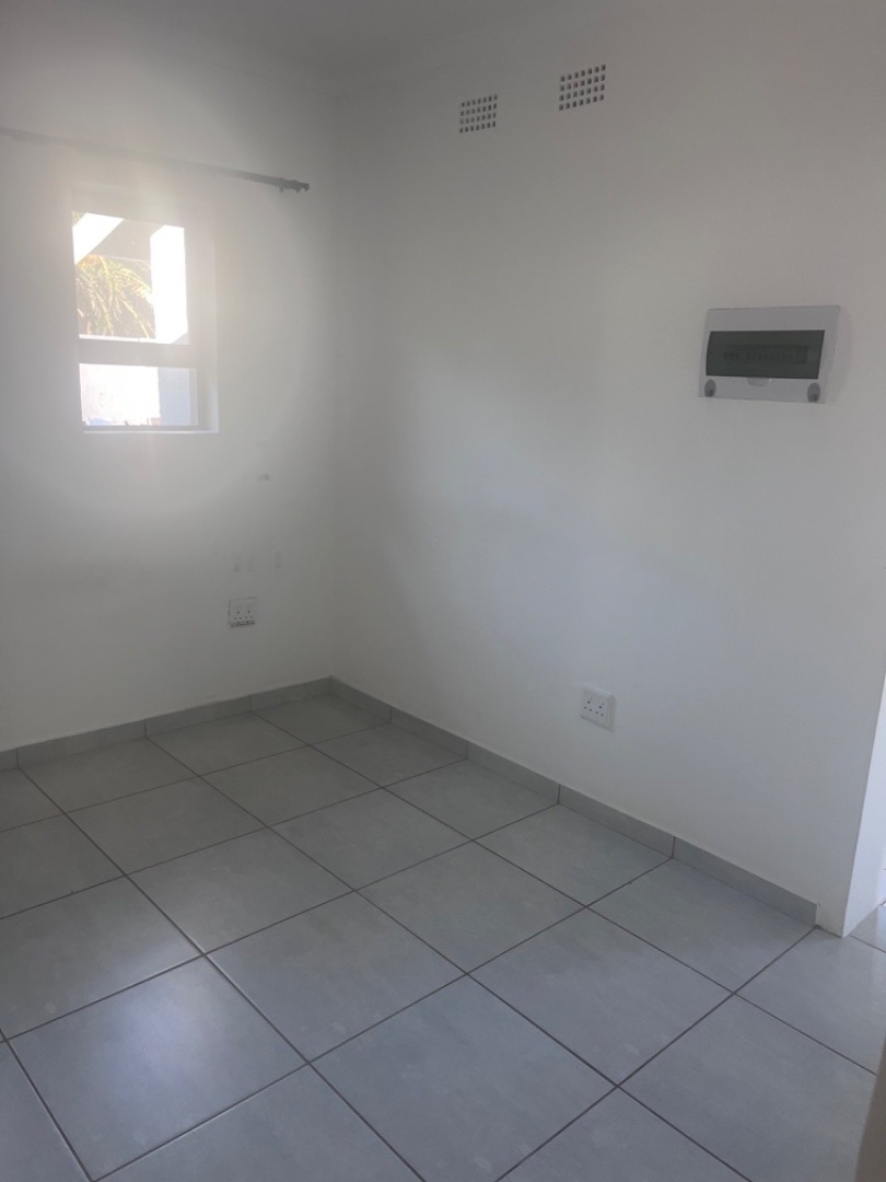 To Let 1 Bedroom Property for Rent in Brentwood Park AH Gauteng