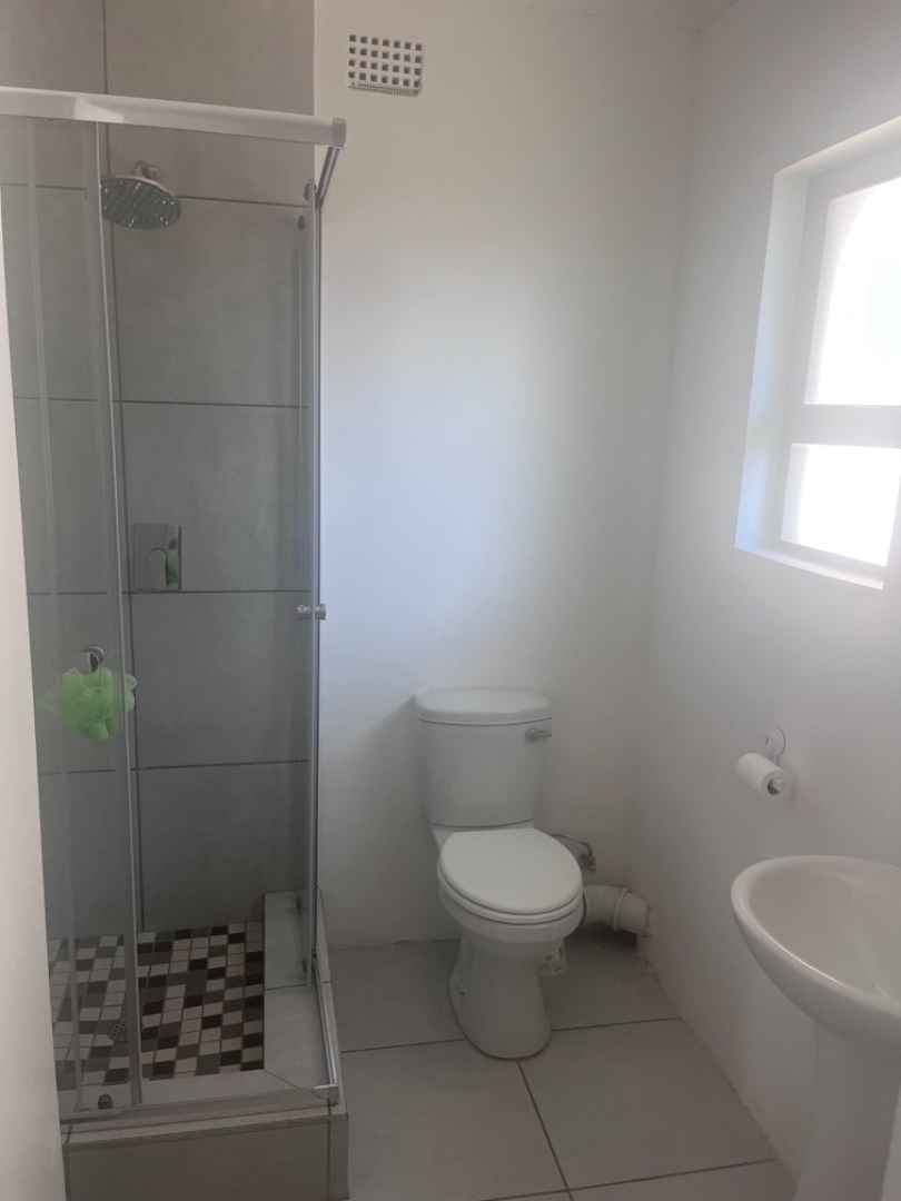 To Let 1 Bedroom Property for Rent in Brentwood Park AH Gauteng
