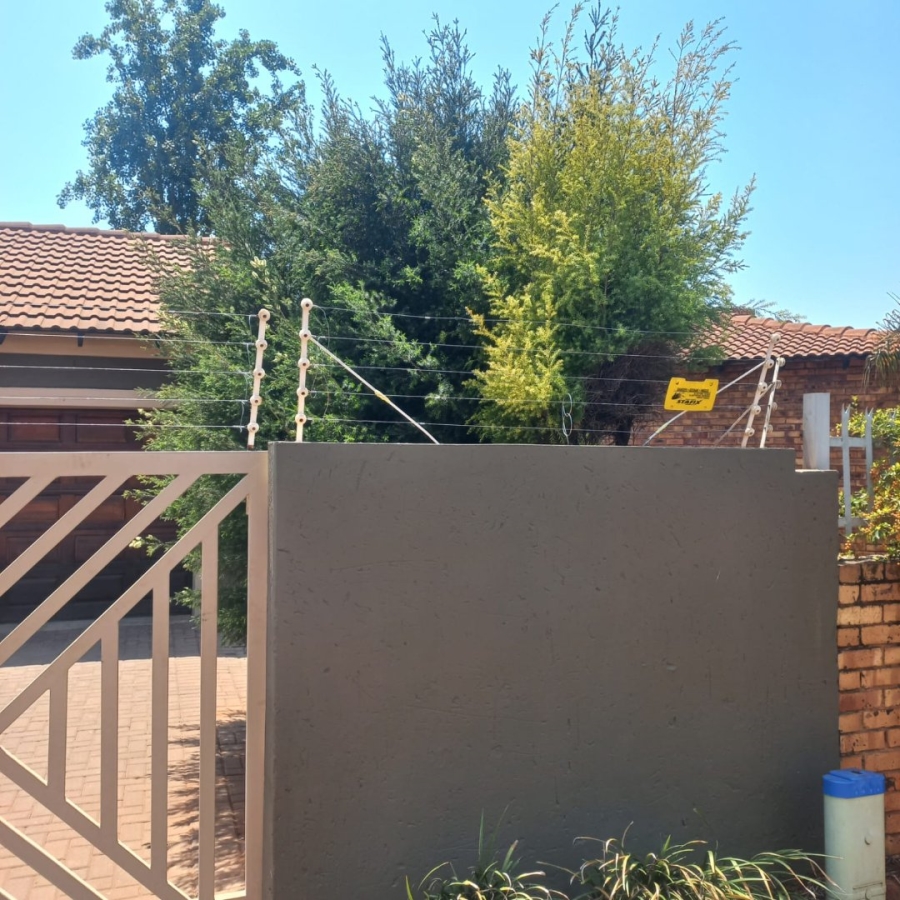 3 Bedroom Property for Sale in Doornpoort Gauteng