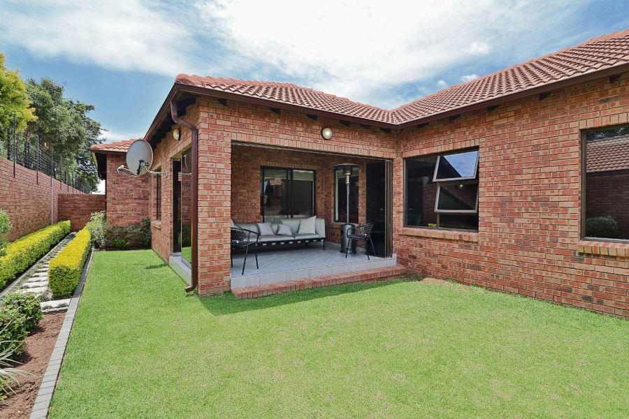 4 Bedroom Property for Sale in Olievenpoort Gauteng