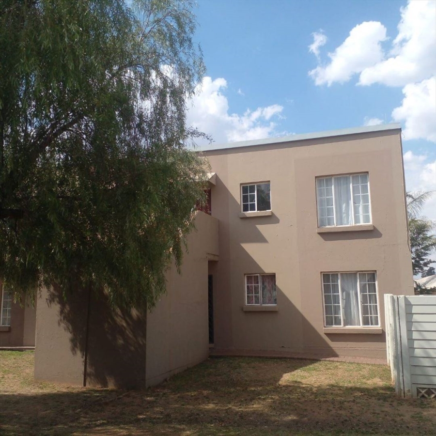 2 Bedroom Property for Sale in Norton Park Gauteng