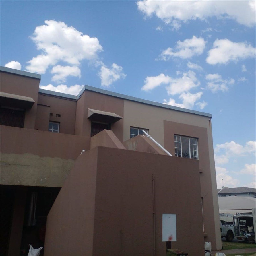 2 Bedroom Property for Sale in Norton Park Gauteng