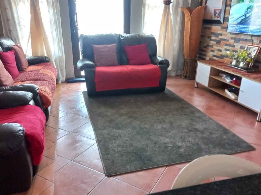 4 Bedroom Property for Sale in Nellmapius Gauteng