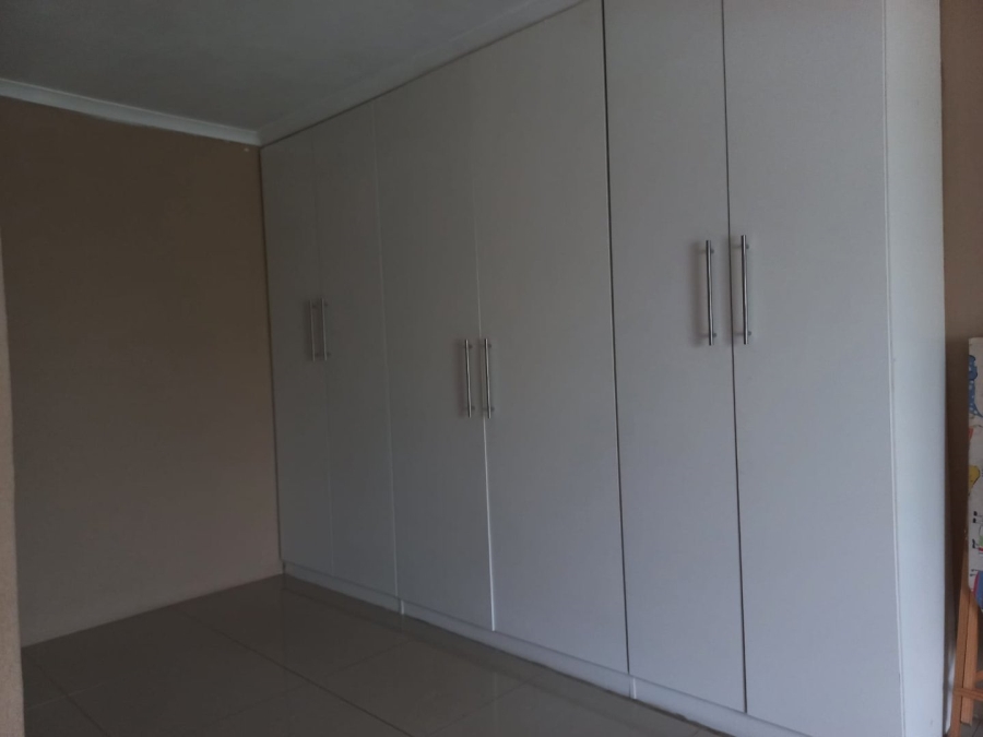 4 Bedroom Property for Sale in Nellmapius Gauteng