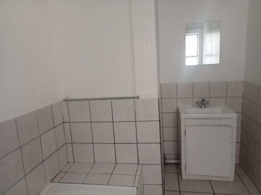 To Let 3 Bedroom Property for Rent in Vorna Valley Gauteng