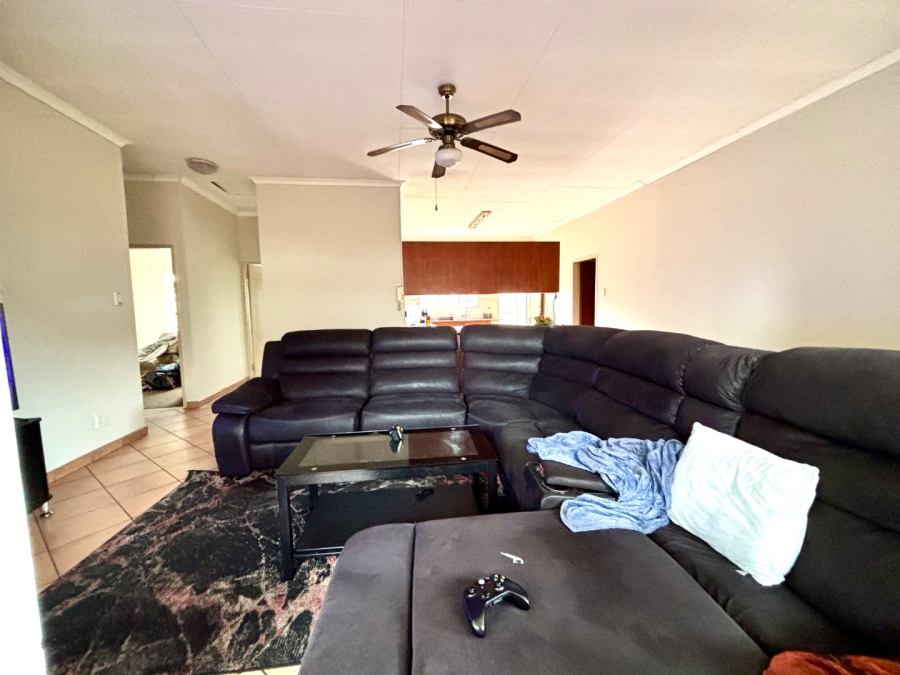 3 Bedroom Property for Sale in Erasmus Gauteng