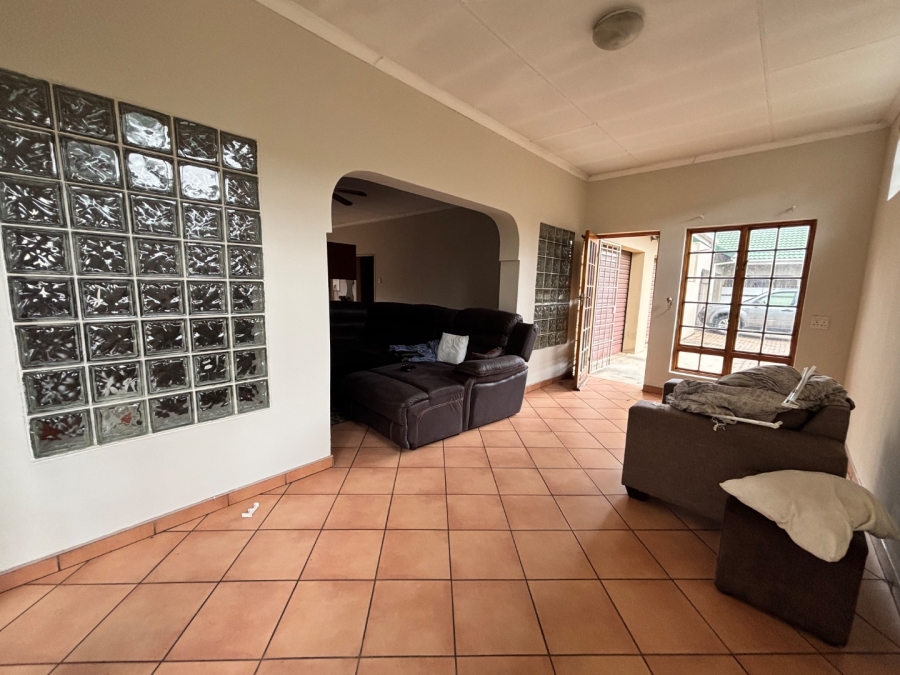 3 Bedroom Property for Sale in Erasmus Gauteng