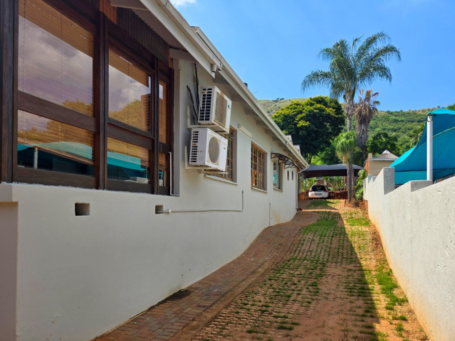 3 Bedroom Property for Sale in Mountain View Gauteng