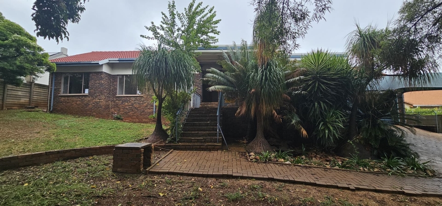 4 Bedroom Property for Sale in Pierre Van Ryneveld Gauteng