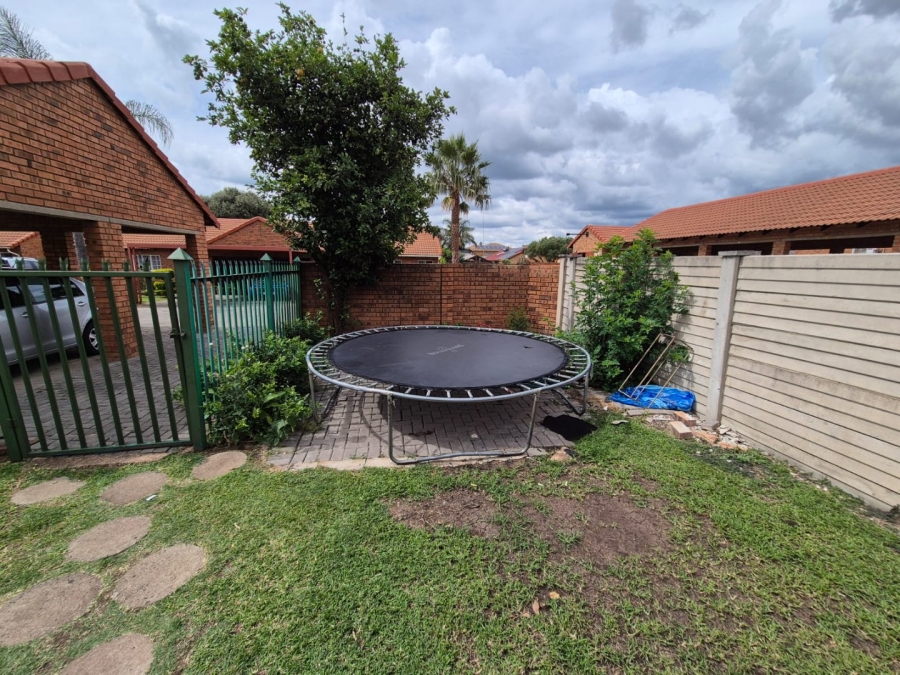 3 Bedroom Property for Sale in Annlin Gauteng