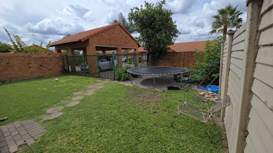 3 Bedroom Property for Sale in Annlin Gauteng