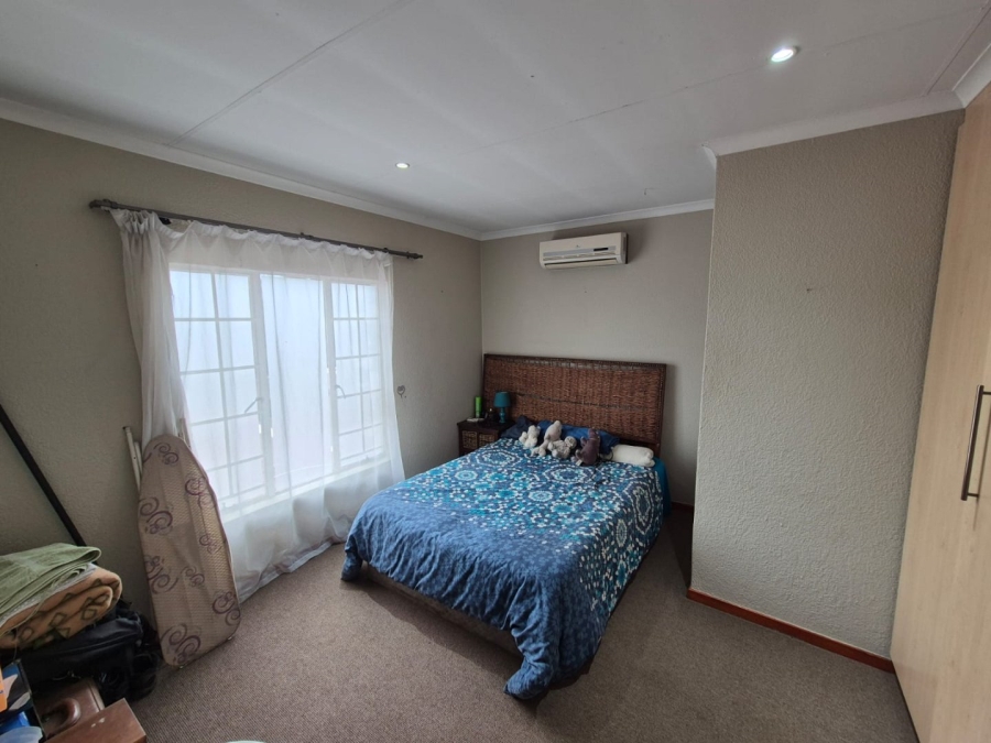 2 Bedroom Property for Sale in Annlin Gauteng