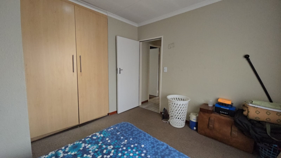 2 Bedroom Property for Sale in Annlin Gauteng