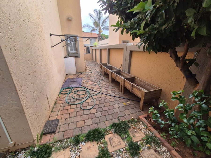 2 Bedroom Property for Sale in Annlin Gauteng