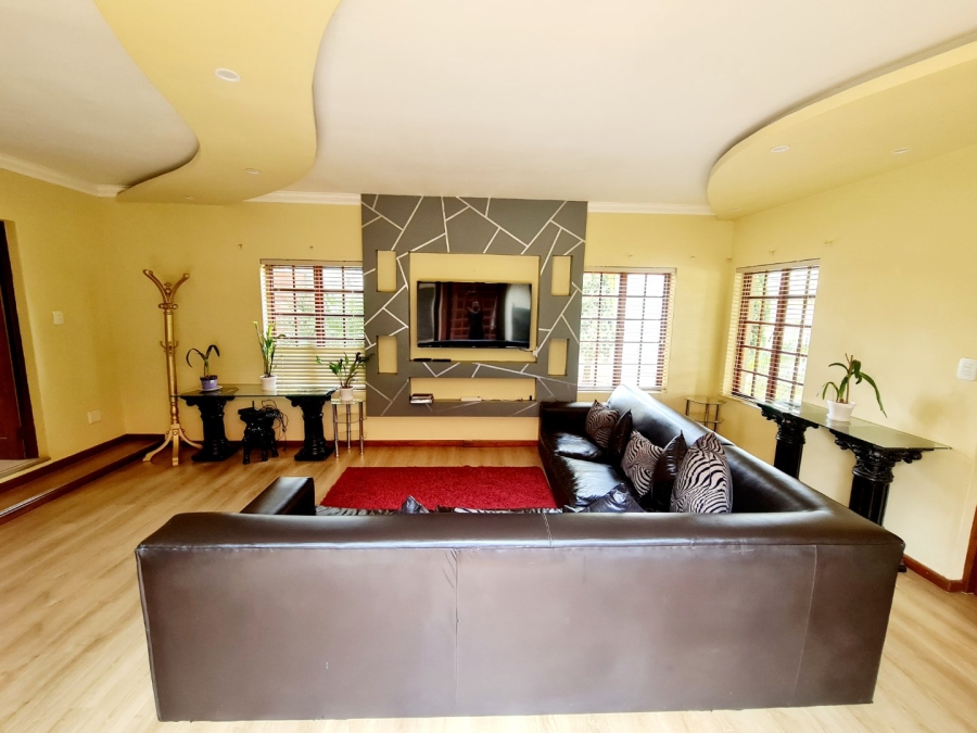 To Let 4 Bedroom Property for Rent in Monavoni Gauteng