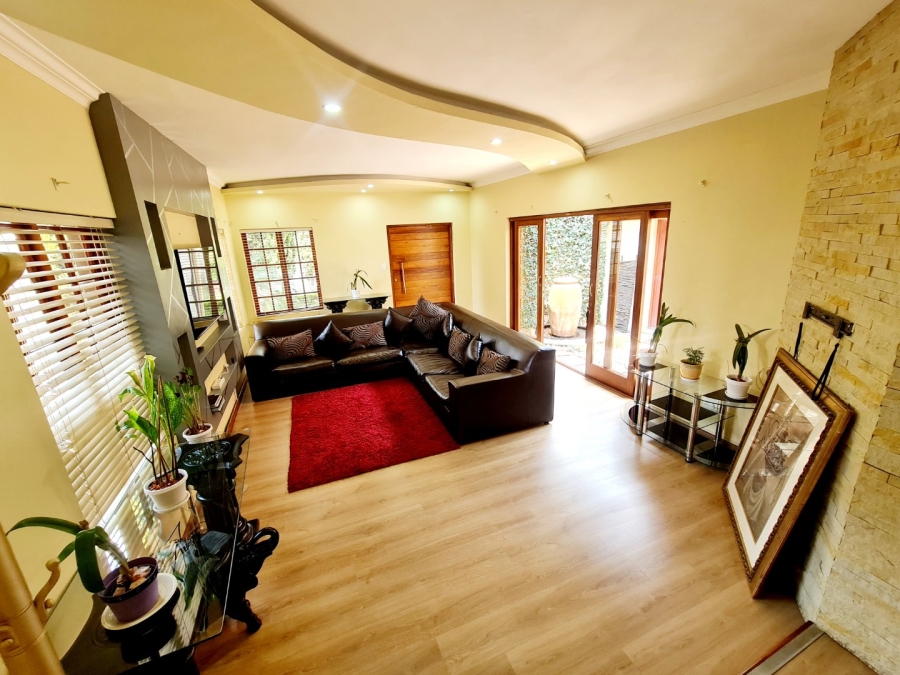 To Let 4 Bedroom Property for Rent in Monavoni Gauteng