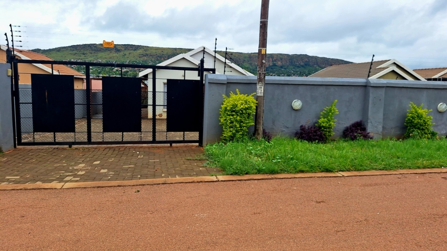 To Let 3 Bedroom Property for Rent in Mahube Valley Gauteng