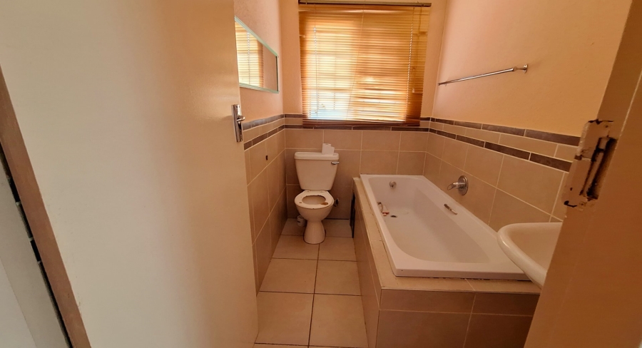 To Let 3 Bedroom Property for Rent in Mahube Valley Gauteng