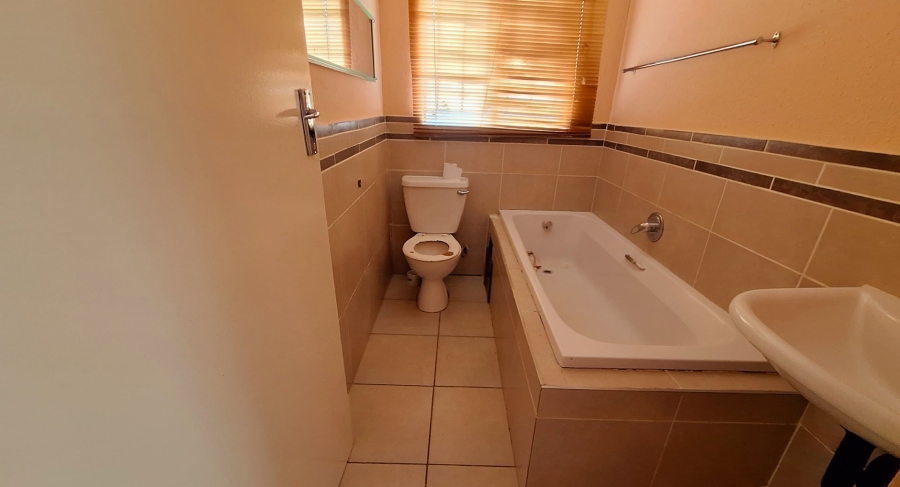 To Let 3 Bedroom Property for Rent in Mahube Valley Gauteng