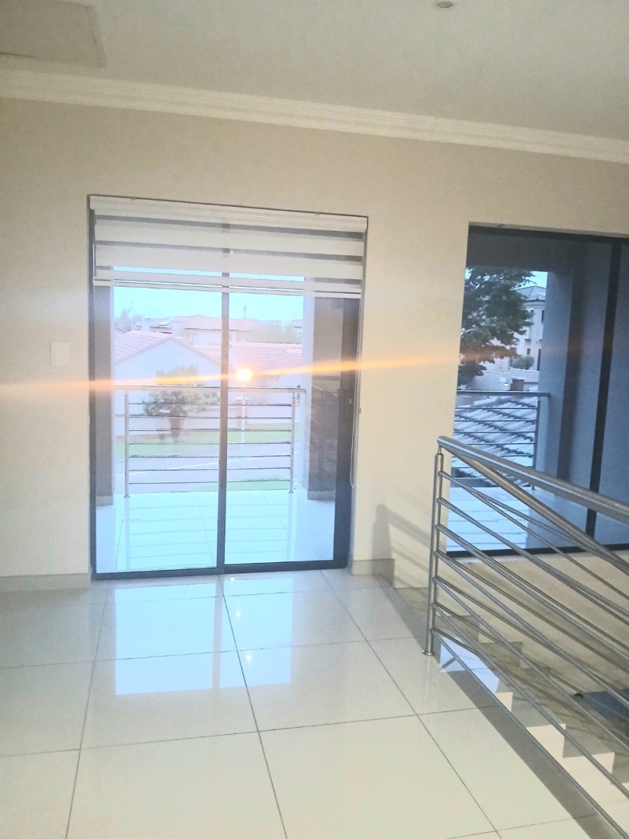 To Let 4 Bedroom Property for Rent in Silver Stone Country Estate Gauteng