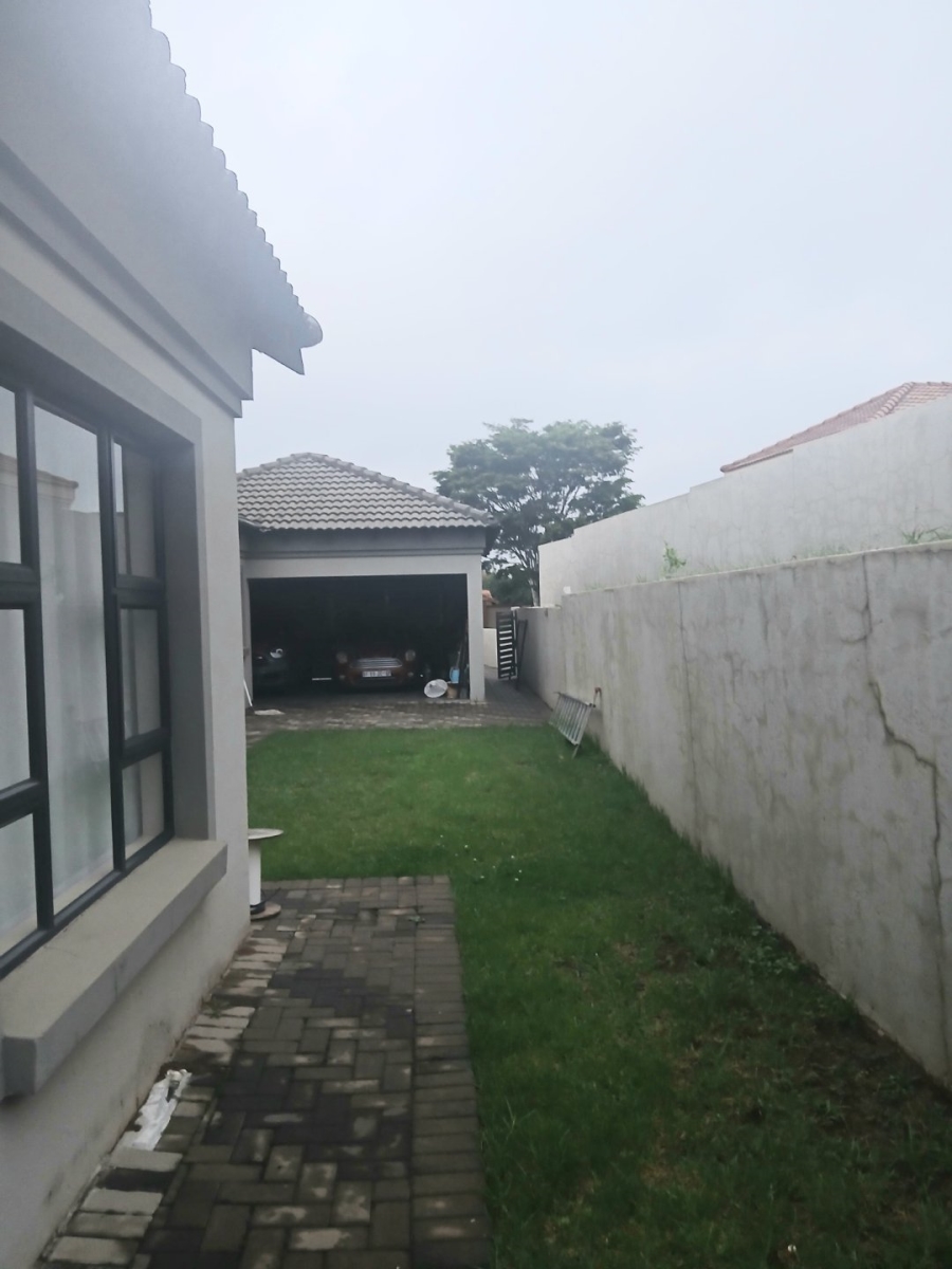 To Let 4 Bedroom Property for Rent in Silver Stone Country Estate Gauteng