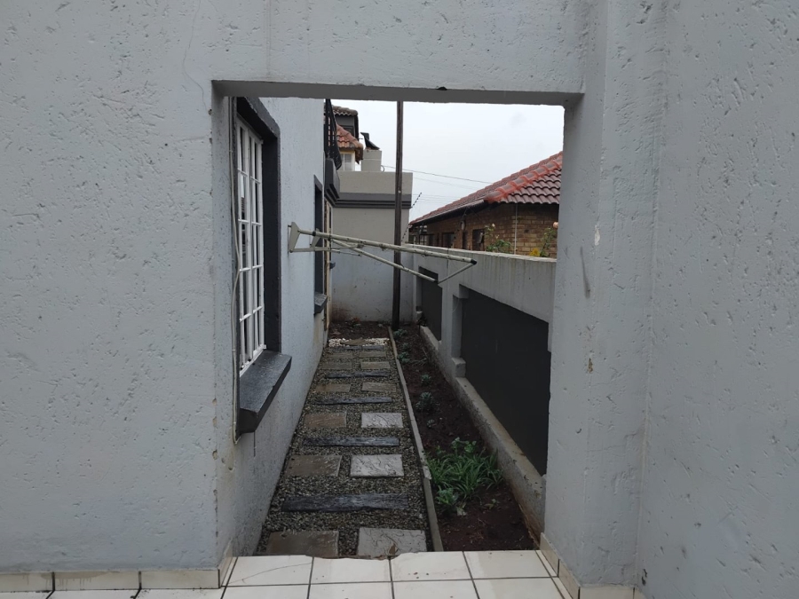 To Let 3 Bedroom Property for Rent in Bergsig Gauteng