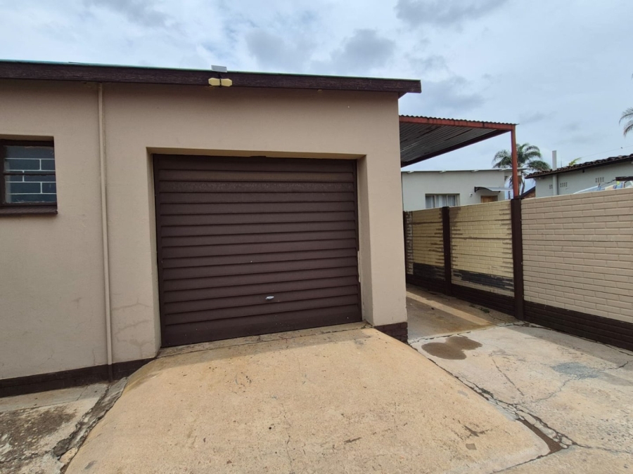 To Let 4 Bedroom Property for Rent in Daspoort Gauteng