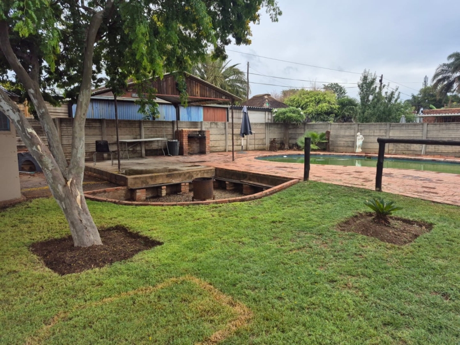 To Let 4 Bedroom Property for Rent in Daspoort Gauteng