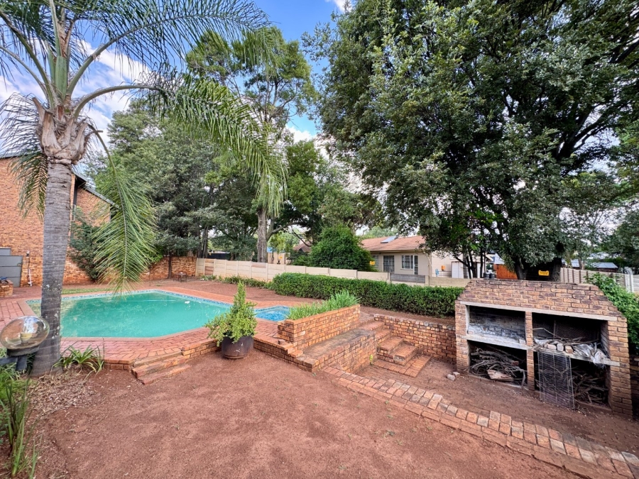 2 Bedroom Property for Sale in Clubview Gauteng