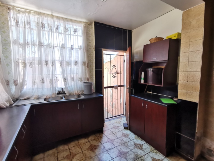 2 Bedroom Property for Sale in La Rochelle Gauteng