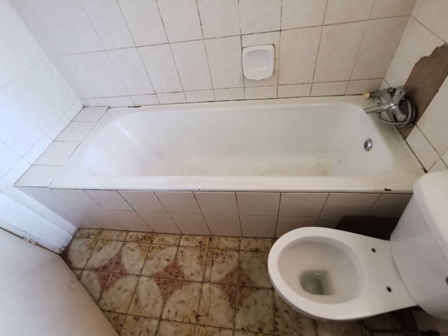 2 Bedroom Property for Sale in La Rochelle Gauteng