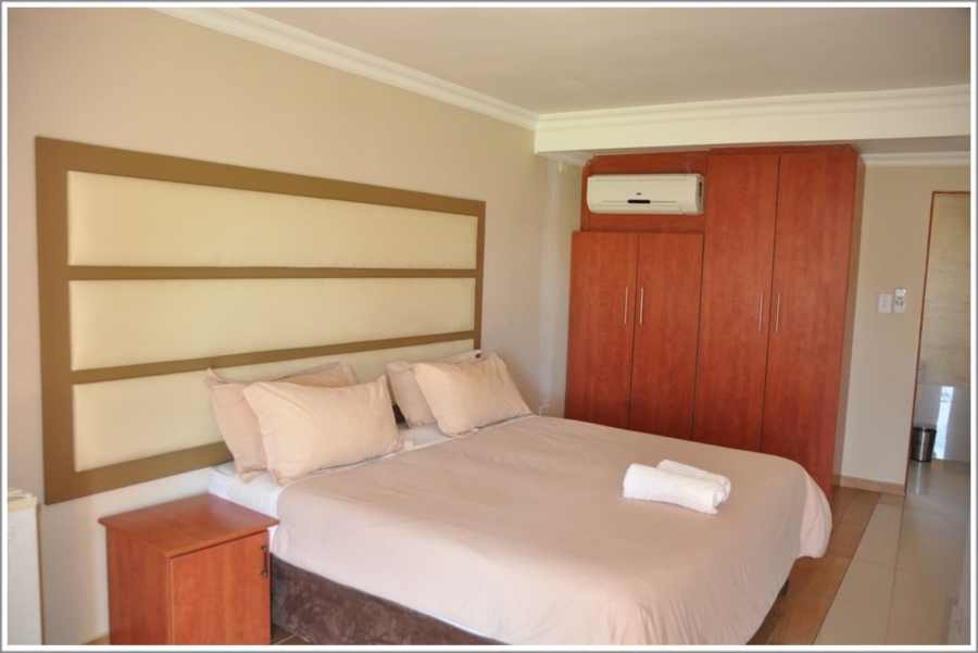 28 Bedroom Property for Sale in Glen Austin Gauteng