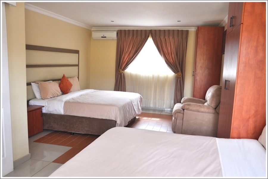 28 Bedroom Property for Sale in Glen Austin Gauteng