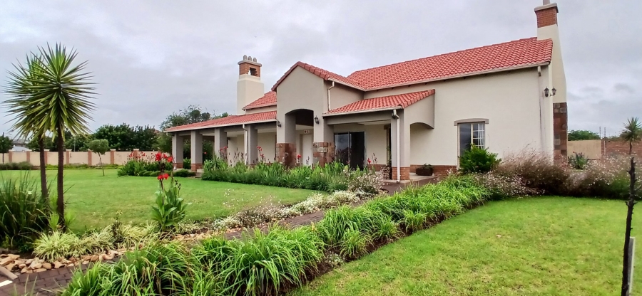 3 Bedroom Property for Sale in Monavoni Gauteng