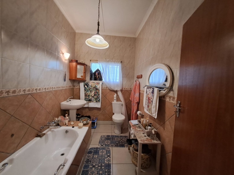 3 Bedroom Property for Sale in Dorandia Gauteng