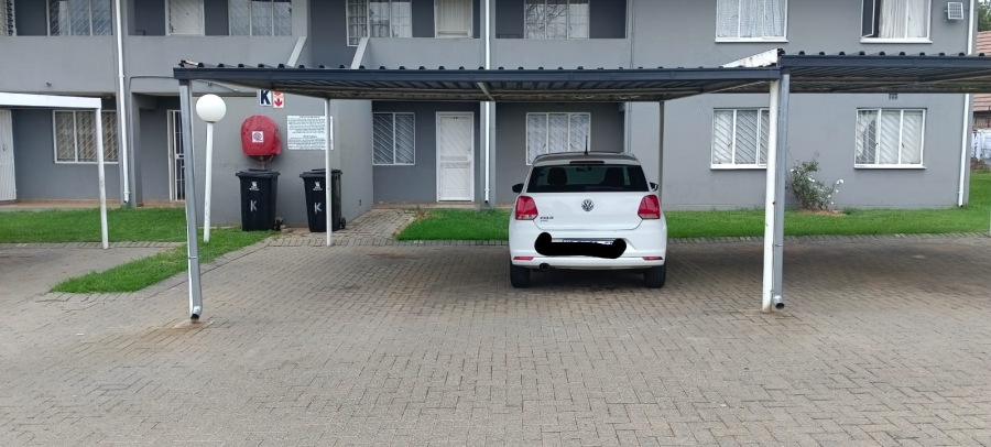 2 Bedroom Property for Sale in Glen Marais Gauteng