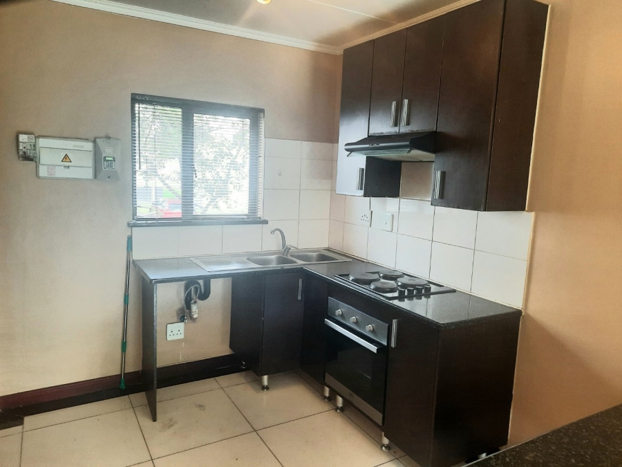 2 Bedroom Property for Sale in Noordwyk Gauteng