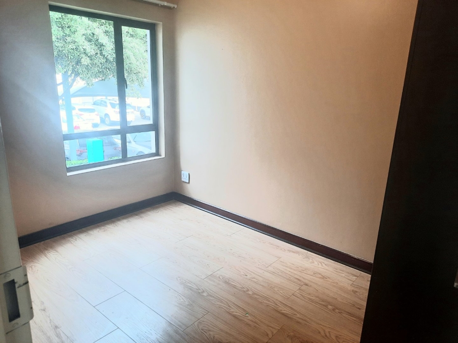 2 Bedroom Property for Sale in Noordwyk Gauteng