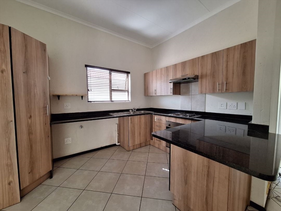 2 Bedroom Property for Sale in Goedeburg Gauteng