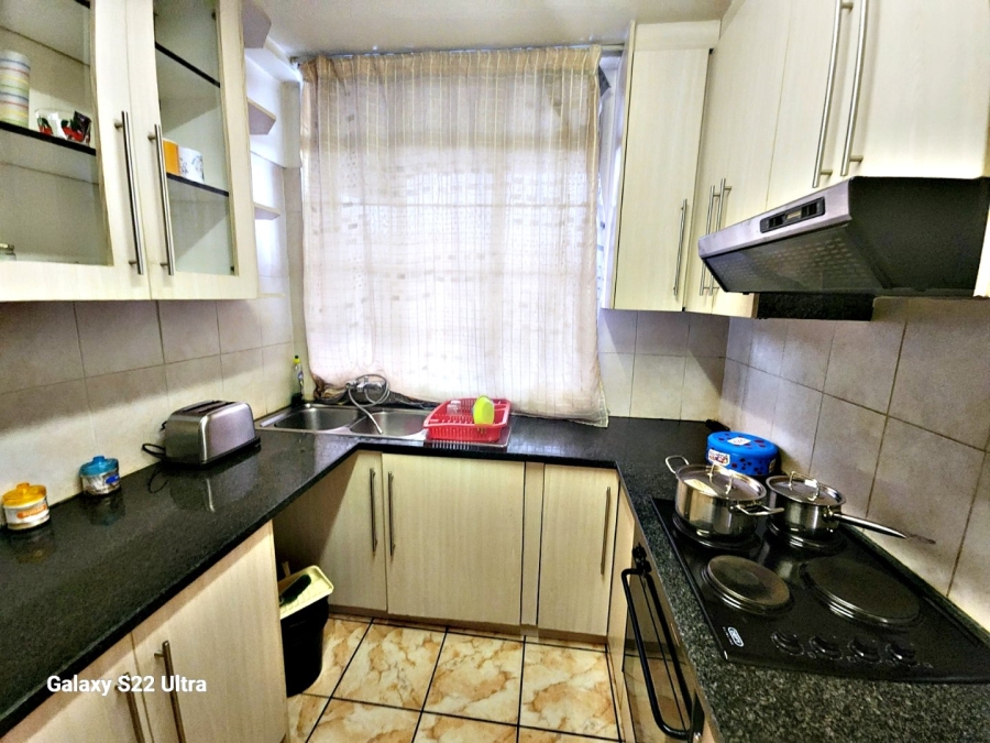 2 Bedroom Property for Sale in Edenvale Central Gauteng