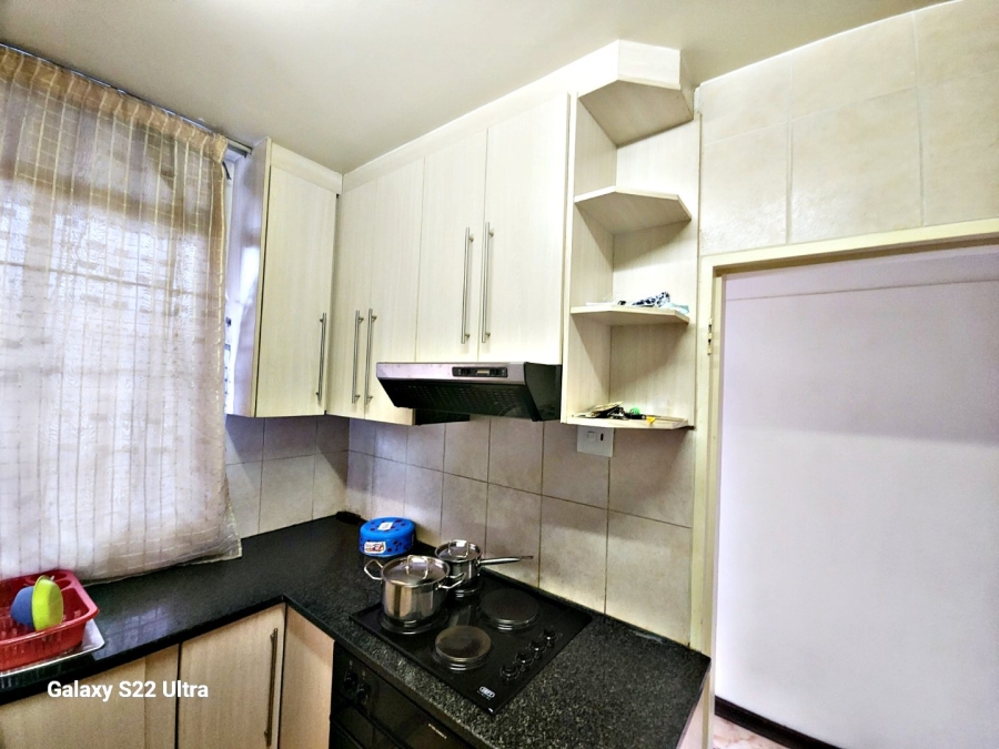 2 Bedroom Property for Sale in Edenvale Central Gauteng