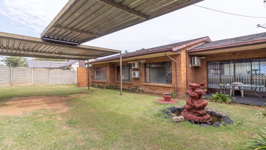 4 Bedroom Property for Sale in Meredale Gauteng