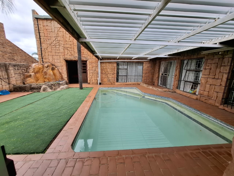 3 Bedroom Property for Sale in Suiderberg Gauteng