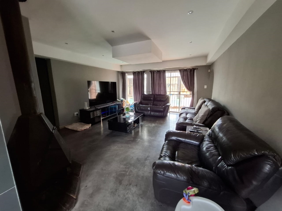 3 Bedroom Property for Sale in Suiderberg Gauteng